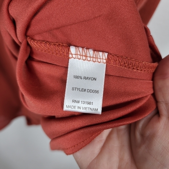 NAIF ROUND NECK DRESS - Picture 9 of 9